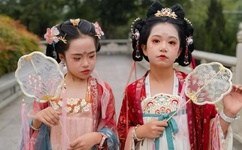 成年人黄色小视频